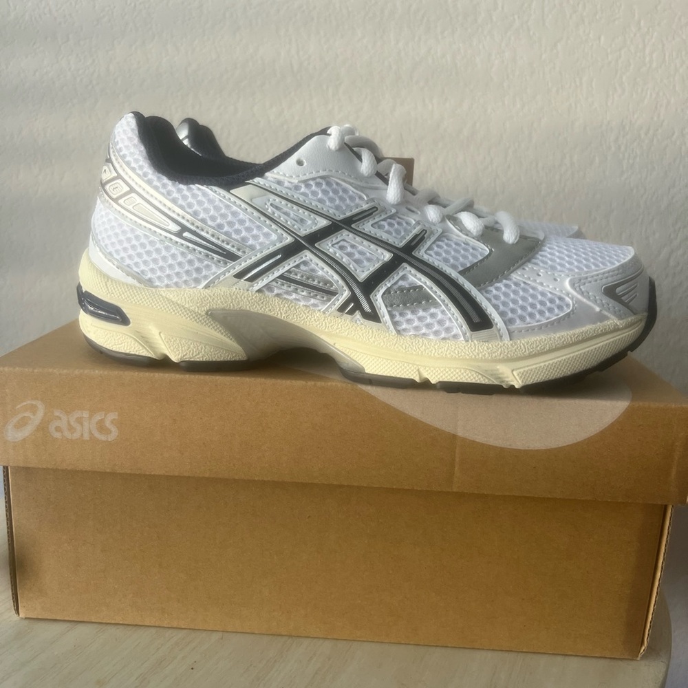Asics gel 1130 women’s running shoes size 5 white / midnight navy